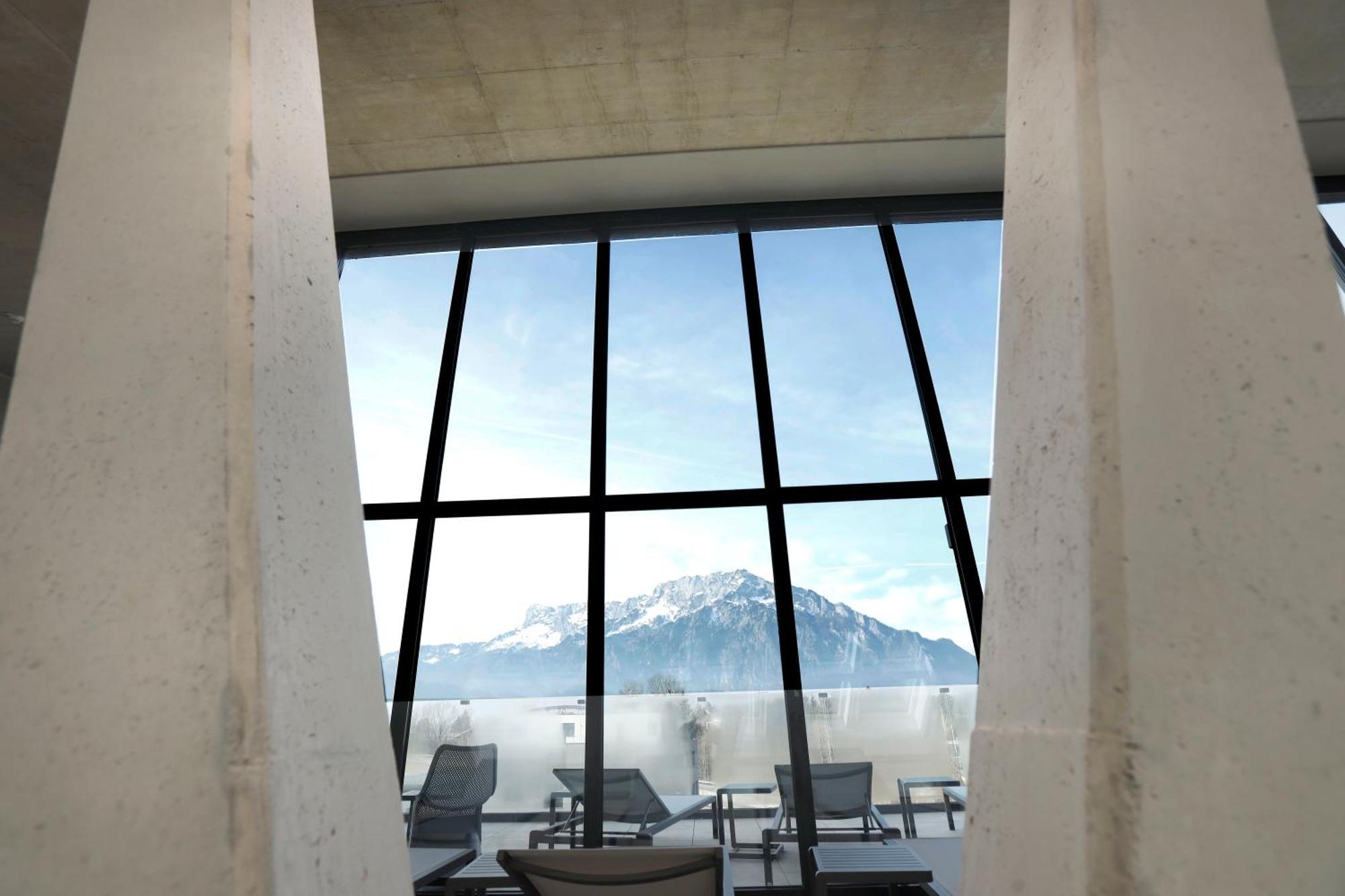 Hotel Im Zentrum Fuer Visionen Puch bei Hallein Exterior photo